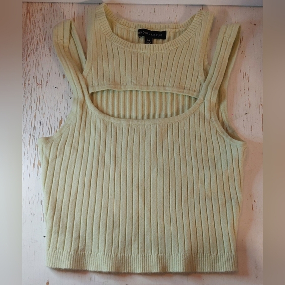 Kendall & Kylie Cutout Sweater Crop Tank Top Size Medium Pale Green Sporty Boho - Picture 2 of 8
